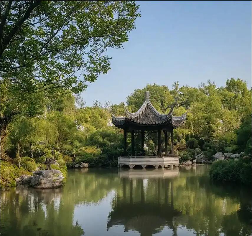 大庆龙凤掠过餐饮有限公司